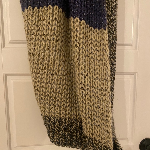 Roots Chunky Knit Infinity Scarf Womens Winter Scarf - Picture 2 of 4